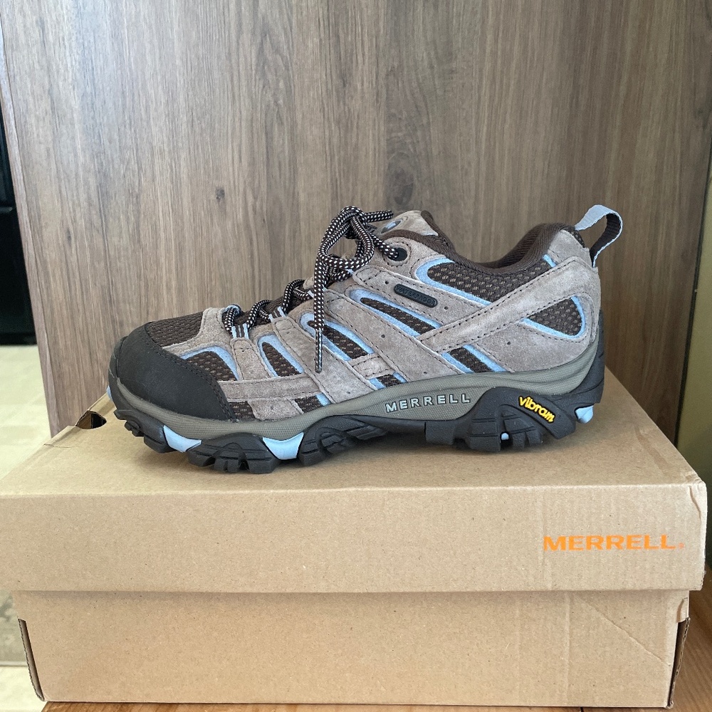 Merrell Women’s Moab 2 Waterproof Hiking Shoe